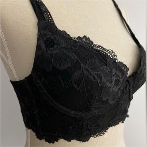 Victoria’s Secret Body By Victoria Lined Demi Bustier Bra Black Lace‎ Size 32B